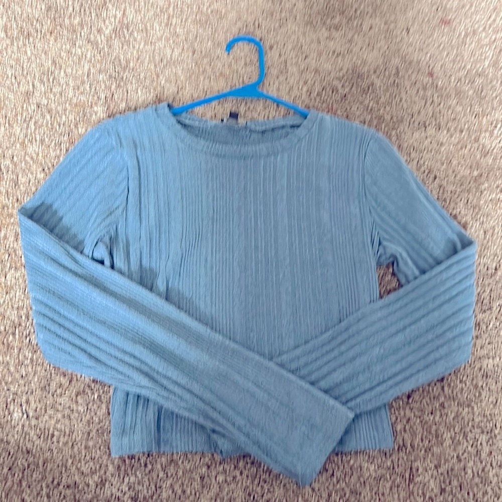 BLUE BLOUSE SUPER SOFT BARELY WORN MAKE OFFERS